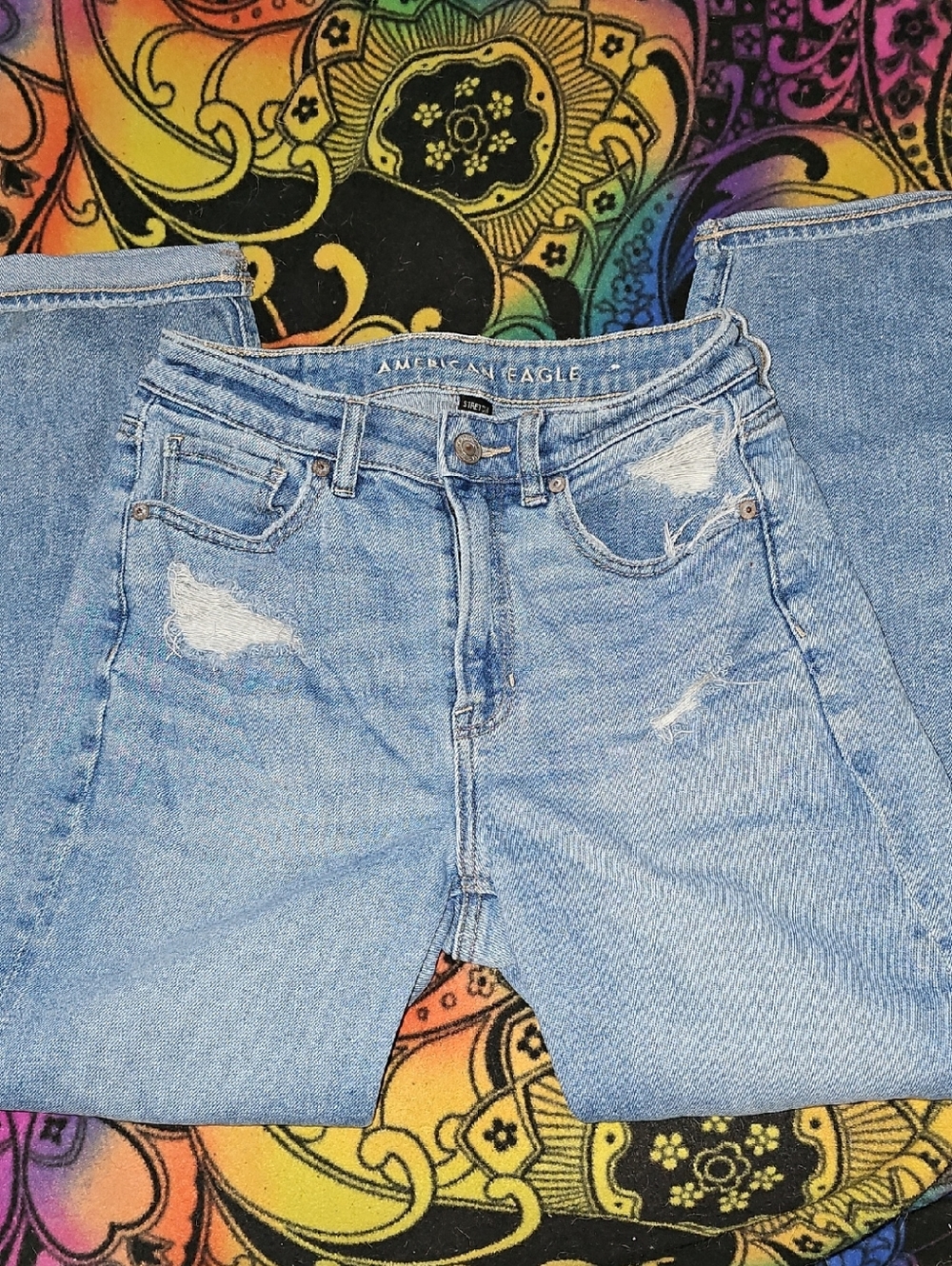 American Eagle Outfitters Light Wash Distressed Straight Leg Jeans